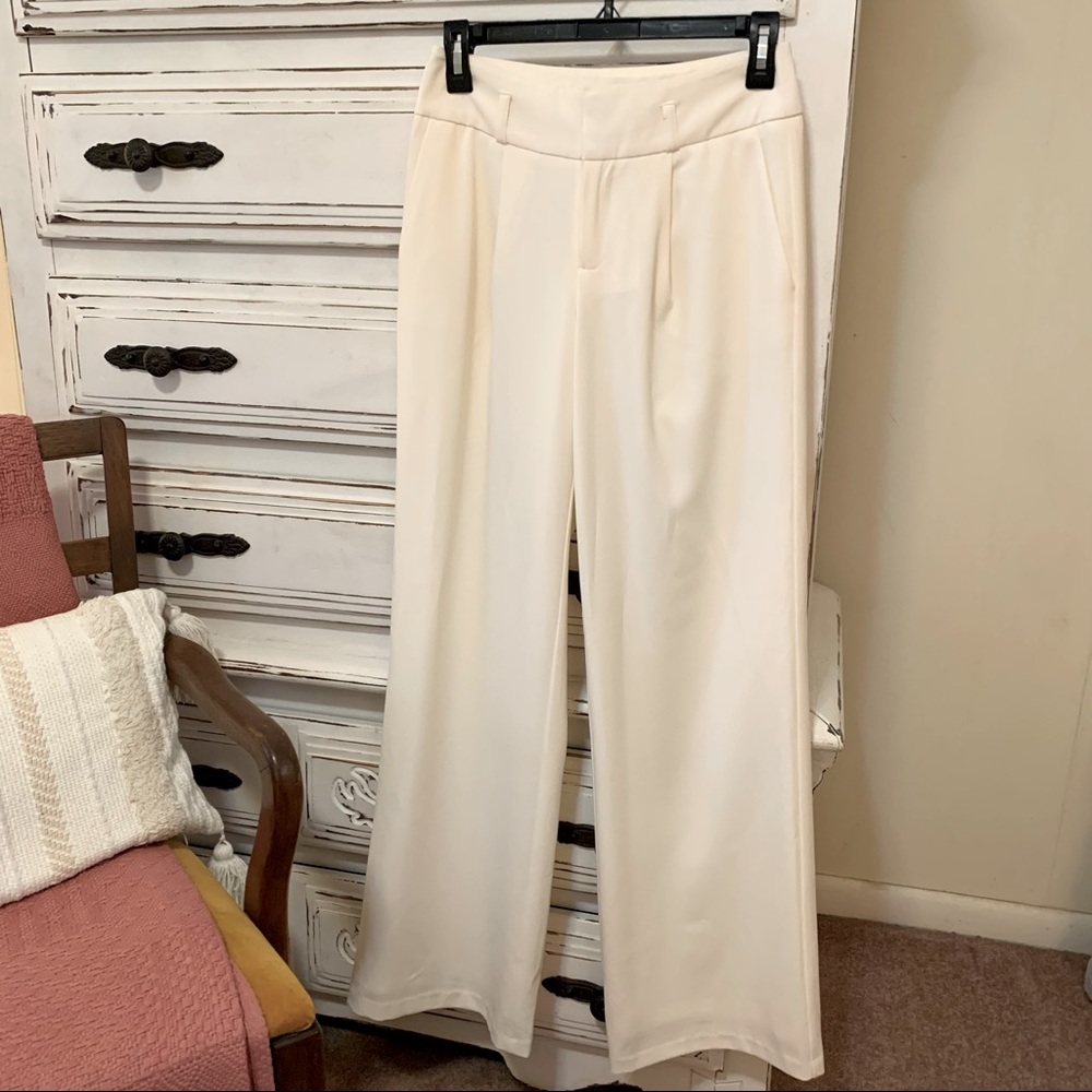NWT Wideleg Pant Sz 2